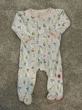 Magnetic Me Organic Floral Footie